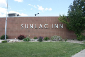 Отель Sunlac Inn Lakota  Лакота